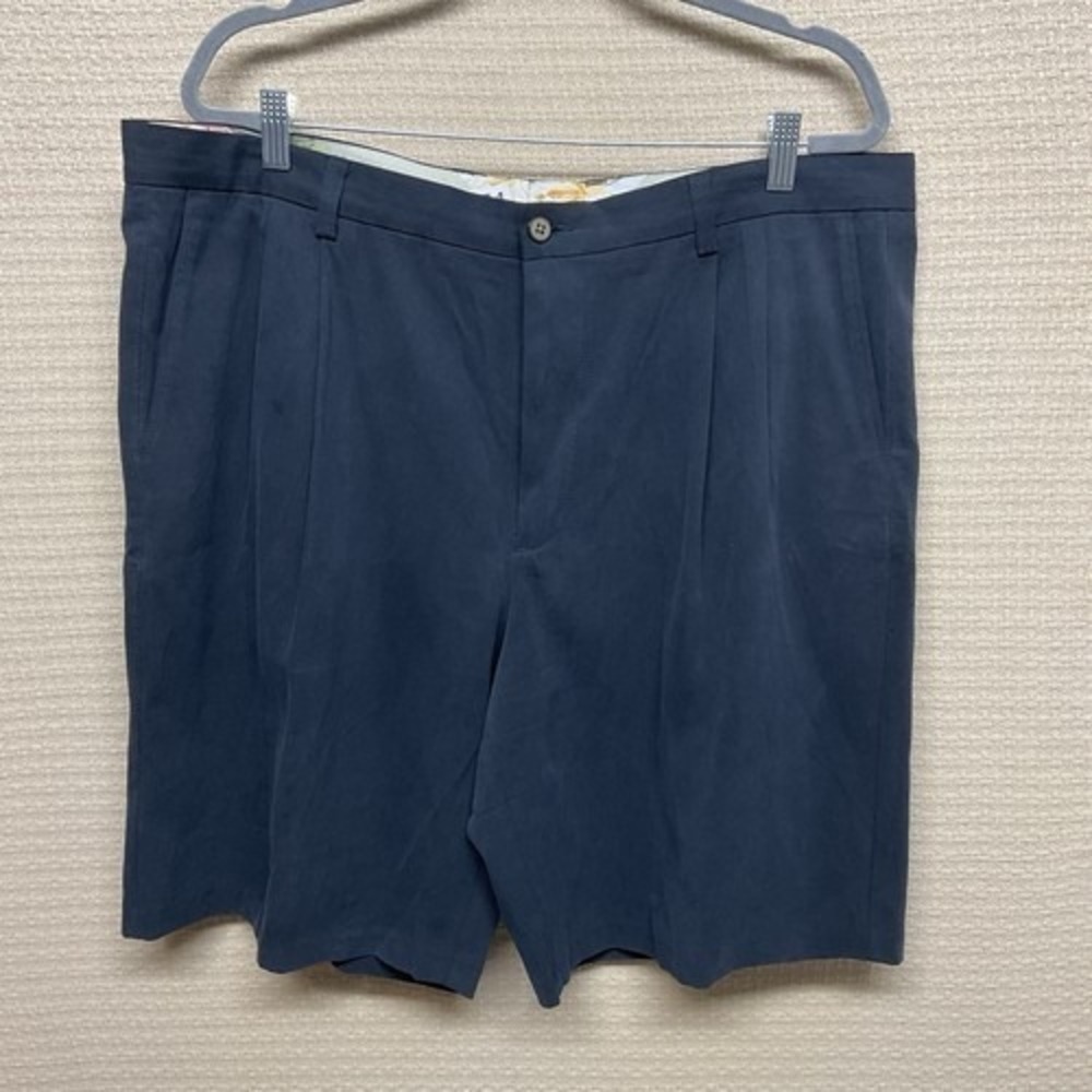 Tommy Bahama Black Pleated Lagenlook Chino Shorts Men 40x10 China Silk/Cotton
